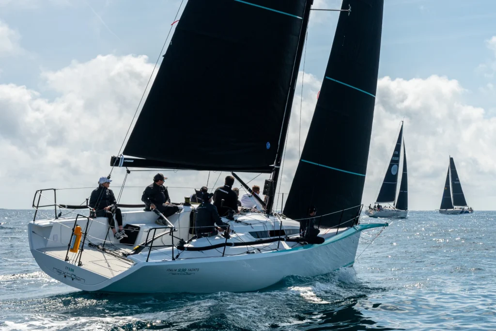 iy-9-98-nextgen-mare-gallery-07-italia-yachts-international