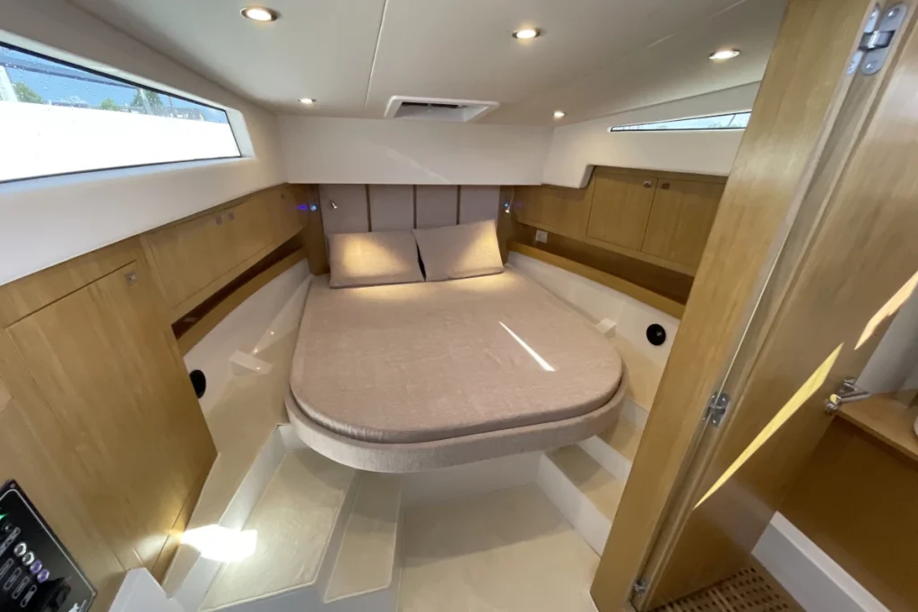 iy-37-2026-carosello-06-italia-yachts-international